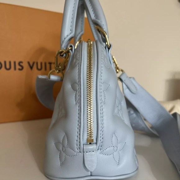 LOUIS VUITTON Calfskin Bubblegram Alma BB Ice Blue - Picture 6 of 10